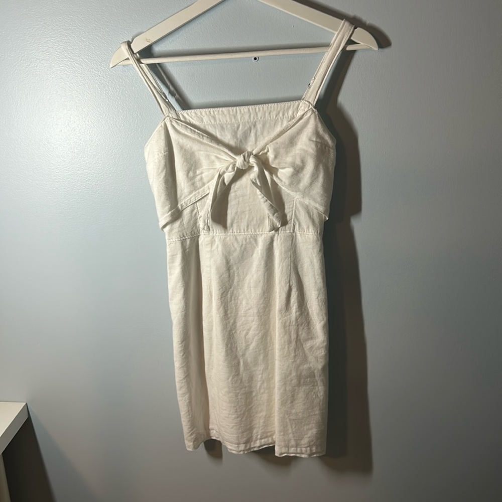 White grad/mini dress